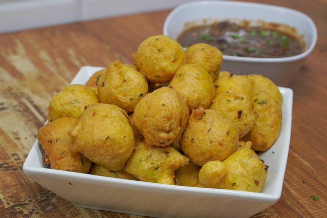 Night Street Food Tasting Tour in Trinidad - Queen’s Park Savannah and the first bites