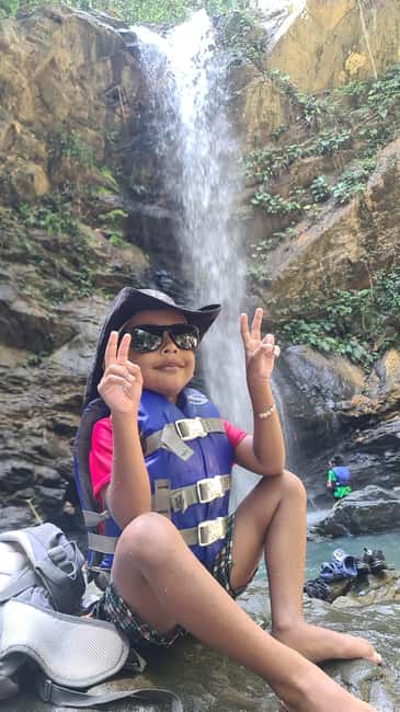 Trinidad: Avocat Waterfall and Maracas Bay Beach Tour - Walking through the forest to Avocat Waterfall