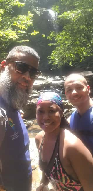 Trinidad: Avocat Waterfall and Maracas Bay Beach Tour - Maracas Bay and the taste of bake and shark
