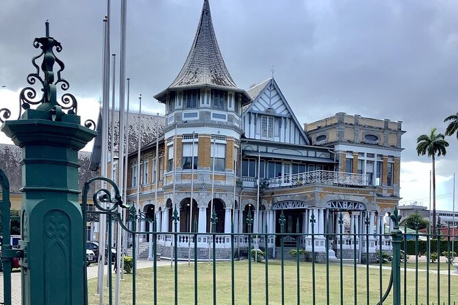 Trinidad Highlights and Scenic Drive Tour - A slower pause at the Botanical Gardens